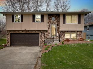 10 Yew Ct, Bloomington, IL 61701