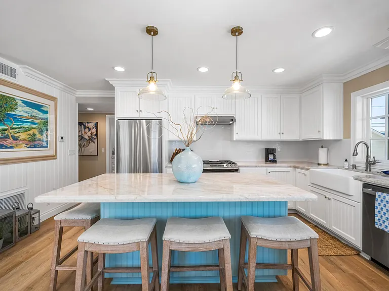 215 Poinsettia Ave #1/2 — Photo 7