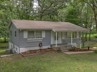 6940 NE 55th St, Kansas City, MO 64119