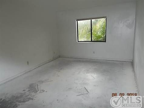 4th image of 5035 Palm Hill Dr APT 291