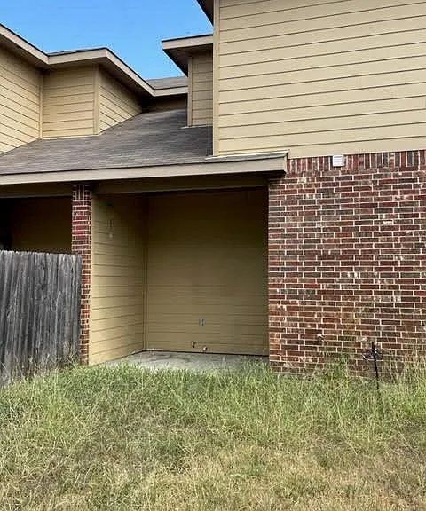118 Creekside Villa Dr — Photo 24