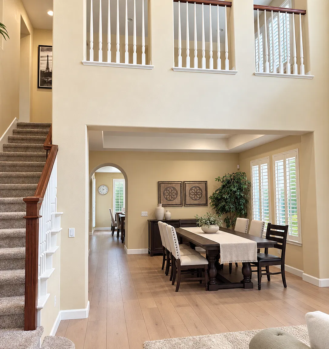 4 bed, 3.5 bath, 3100 sqft, $5,900 — Photo 2