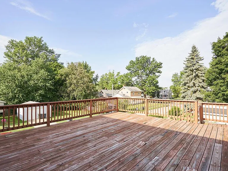 1214 Beardsley St — Photo 10