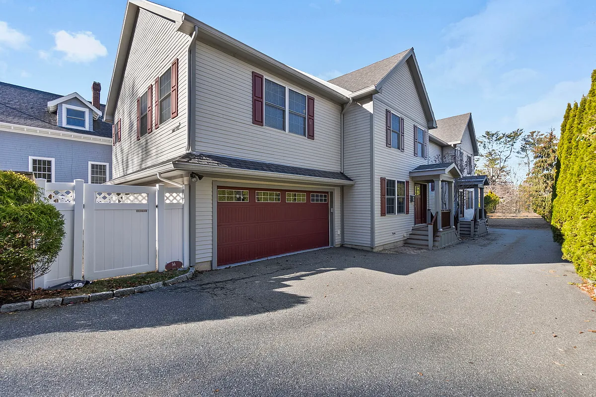 Building Photo - 56 Summer St #A