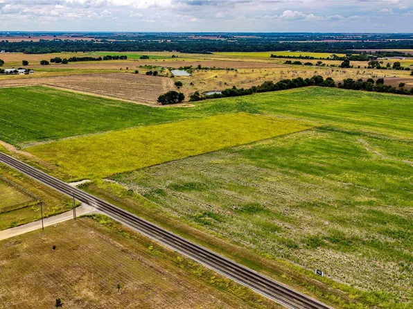 Fm 3061 #B, Thorndale, TX 76577
