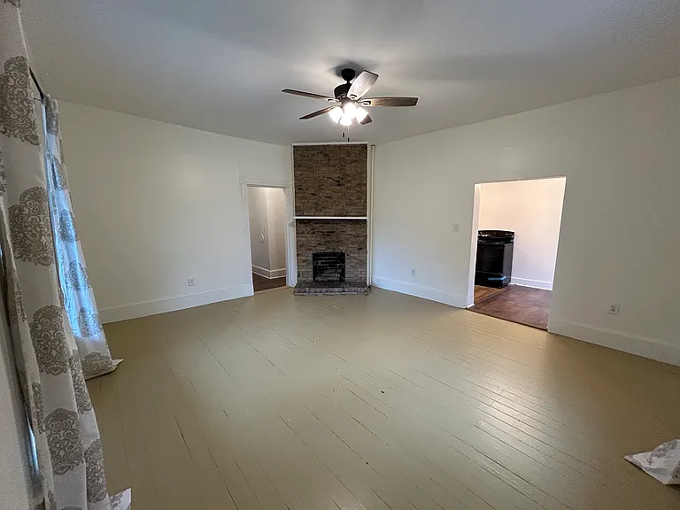 Very nice decorative fire place in living room