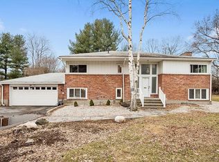 20 Ellis Dr, Worcester, MA 01609