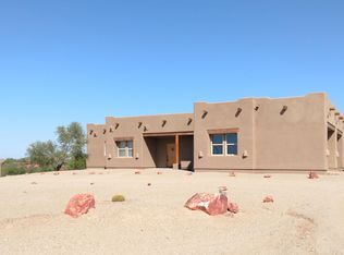 42704 N Castle Hot Springs Rd, Morristown, AZ 85342