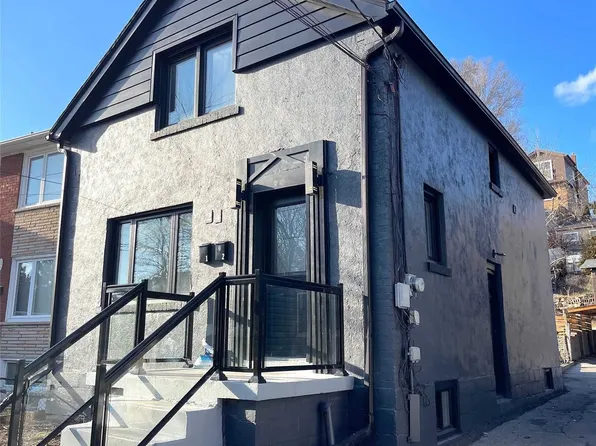 24 Dunraven Dr, Toronto, ON M6M 1H1