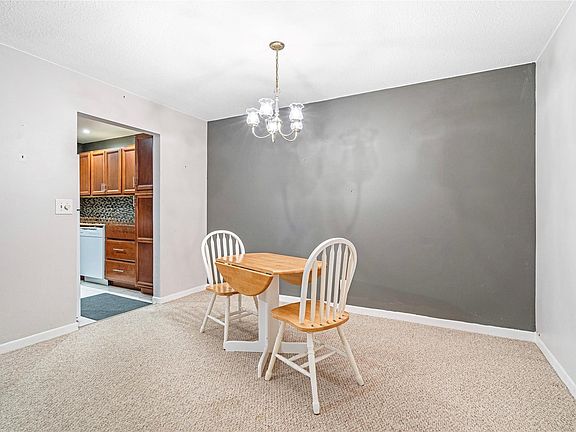 4th image of 100 Bayview Avenue #C