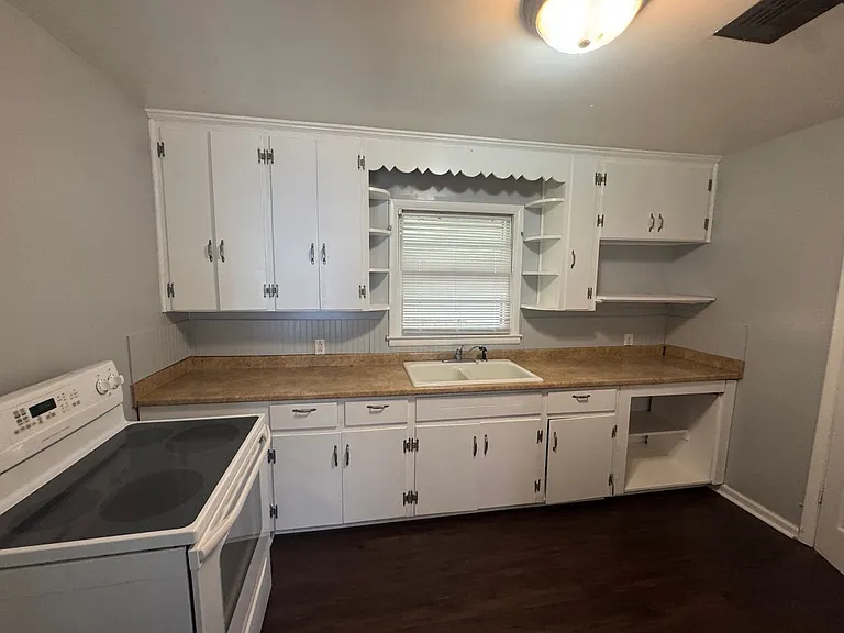 963 Green Ridge Rd — Photo 5