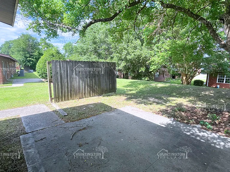 618 Kelly St — Photo 12