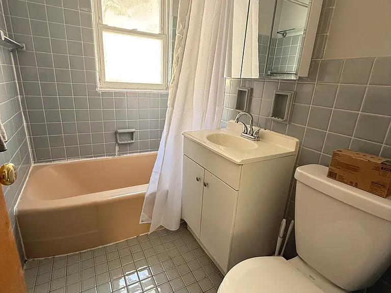 2644 W Balmoral Ave #2 — Photo 7