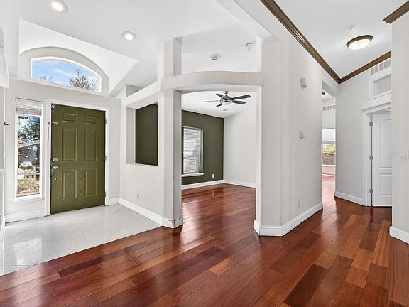 4th image of 473 Verano Avenue