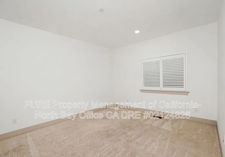1920 Fountainview Cir — Photo 26