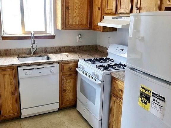 5th image of 30-99 47th St #3A