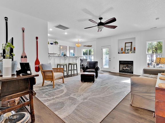 2nd image of 4529 Fleetwood Drive SE