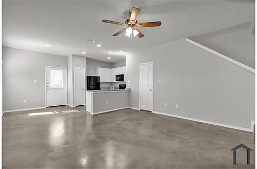 9915 Grove Mist #102 Photo 1