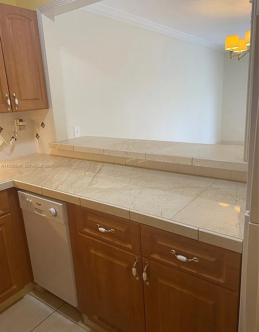 Wisperwood Village Condo — Photo 4