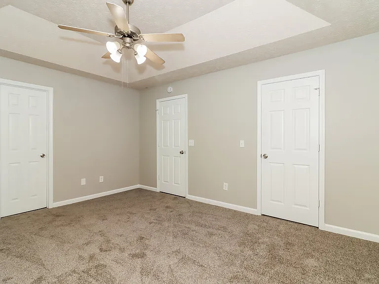 375 Fairview Dr — Photo 11