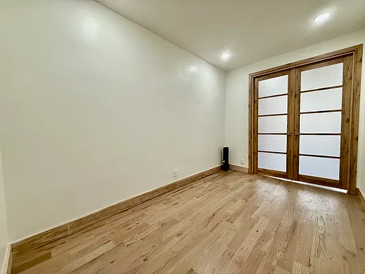 Rented by Capri Jet Realty Corp | media 5