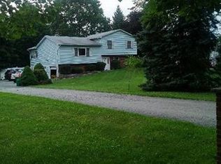 233 Old Sylvan Lake Rd, Hopewell Junction, NY 12533