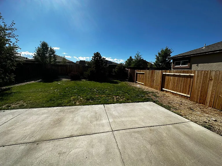 2306 Clementine Ln — Photo 16