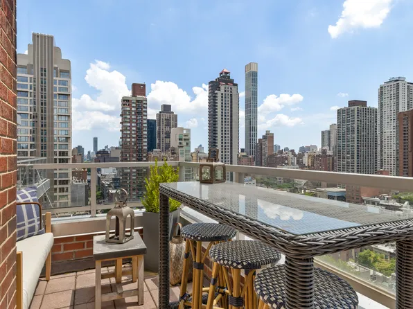 201 East 62nd Street image 9 of 9
