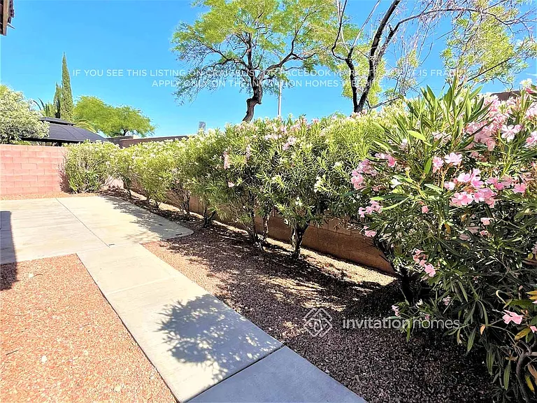 10463 Foggy Glen Ave — Photo 12