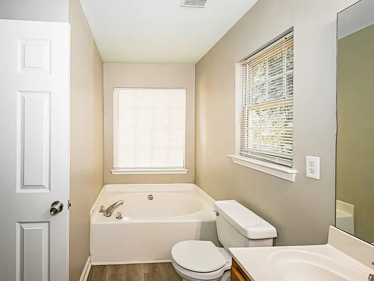 5833 Lawnmeadow Dr — Photo 10