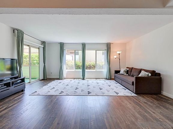 3rd image of 6852 Hyde Park Dr Unit A