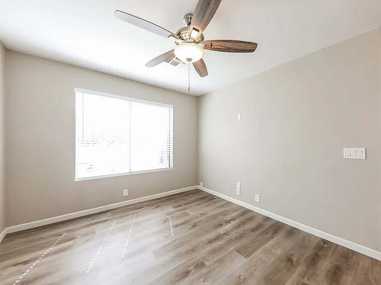 17183 N 53rd Ave — Photo 14