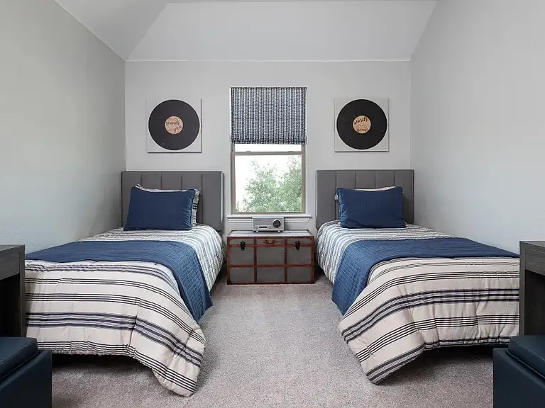 13517 Gafford Dr — Photo 13