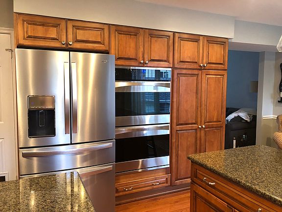 5th image of 516 Charington Ct