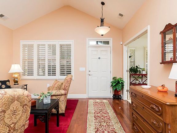 3rd image of 215 Orchards Cir