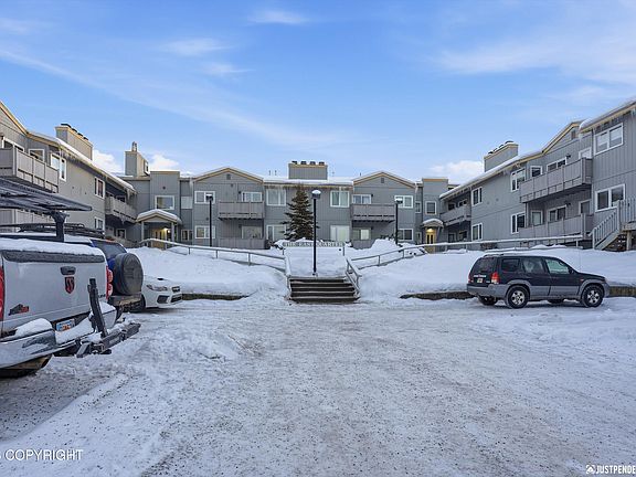 3rd image of 4109 Lynn Dr APT 212