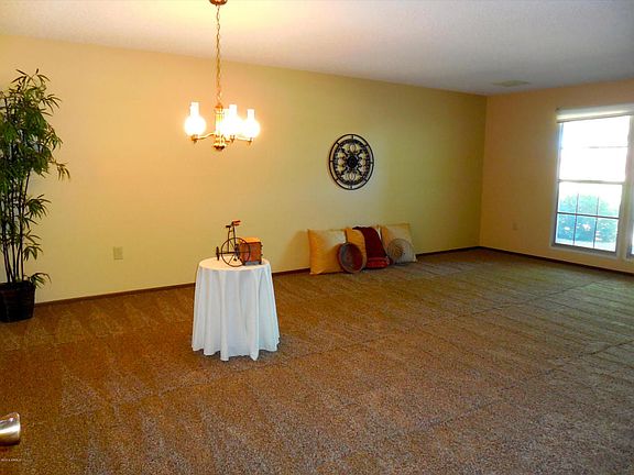4th image of 18218 N Stonebrook Dr