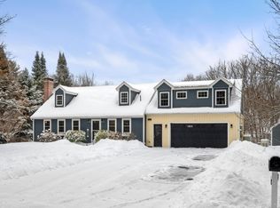 64 Raydon Rd, York, ME 03909