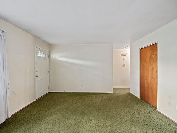 3rd image of 6276 Autumnleaf Ln
