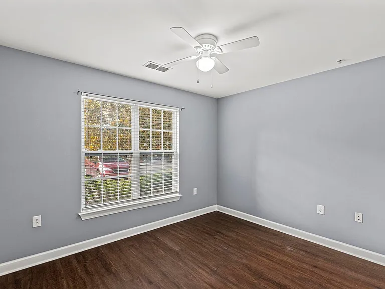 2820 Bloomfield Ln #107 — Photo 10