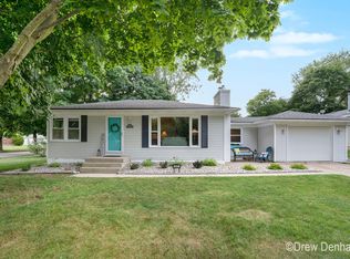 1401 Whitmore Ave NW, Grand Rapids, MI 49504