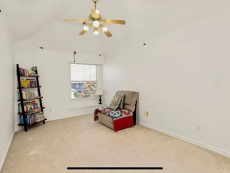 1419 Santa Fe Trl — Photo 8
