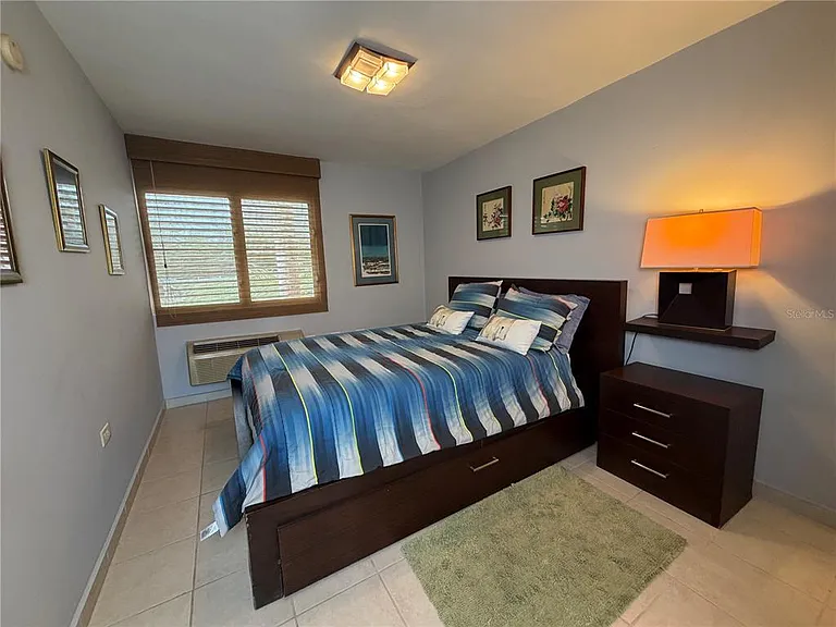 205 Cond Harbour Point #B — Photo 8