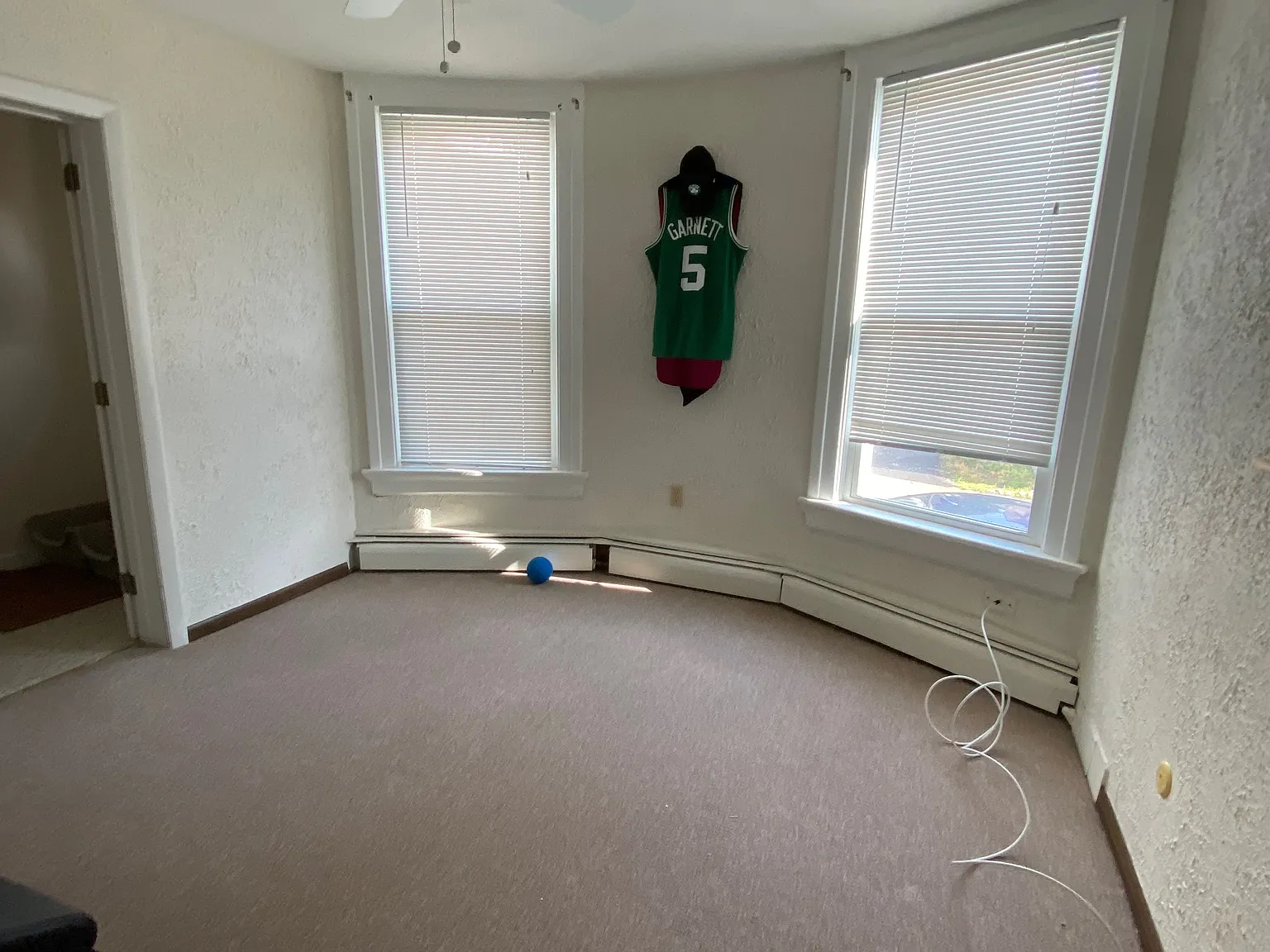 2 bed, 1.5 bath, 900 sqft, $1,750 — Photo 3