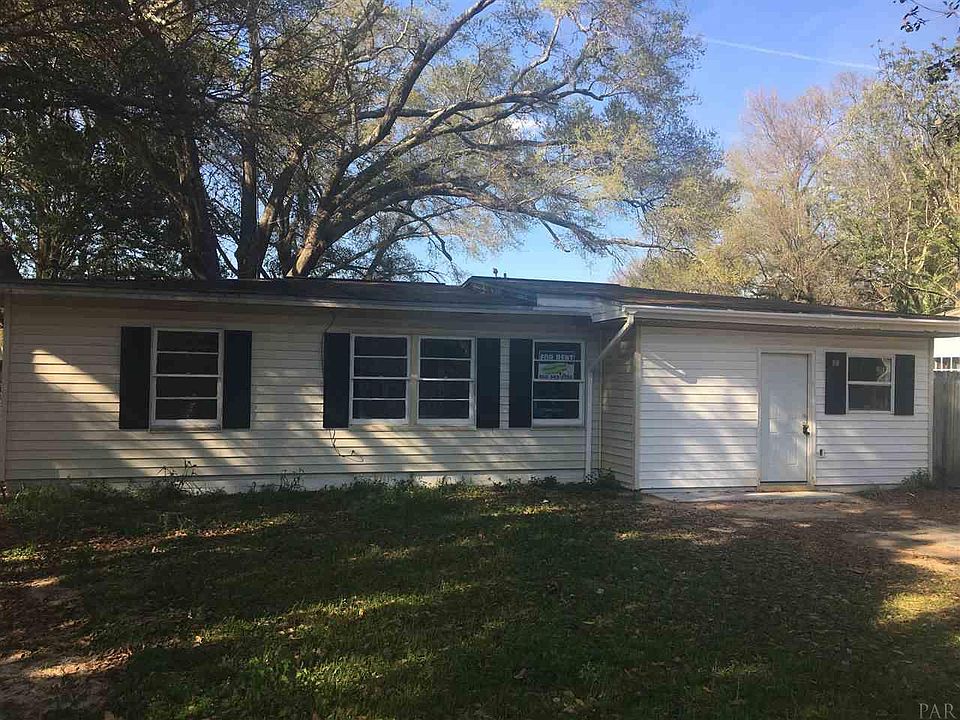 1st image of 8 Baggett Ct