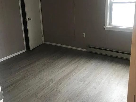 3rd image of 519 Railroad St