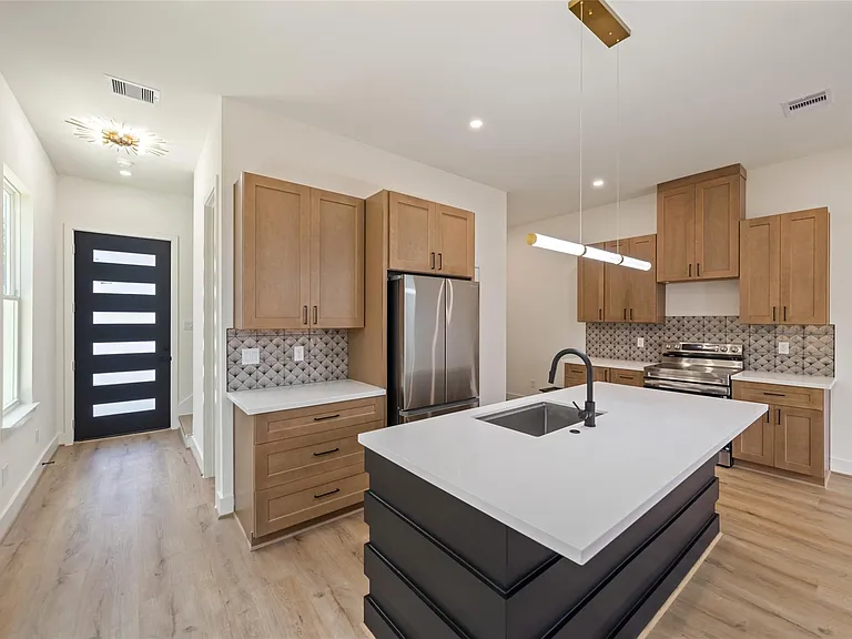307 Quitman St #B — Photo 6