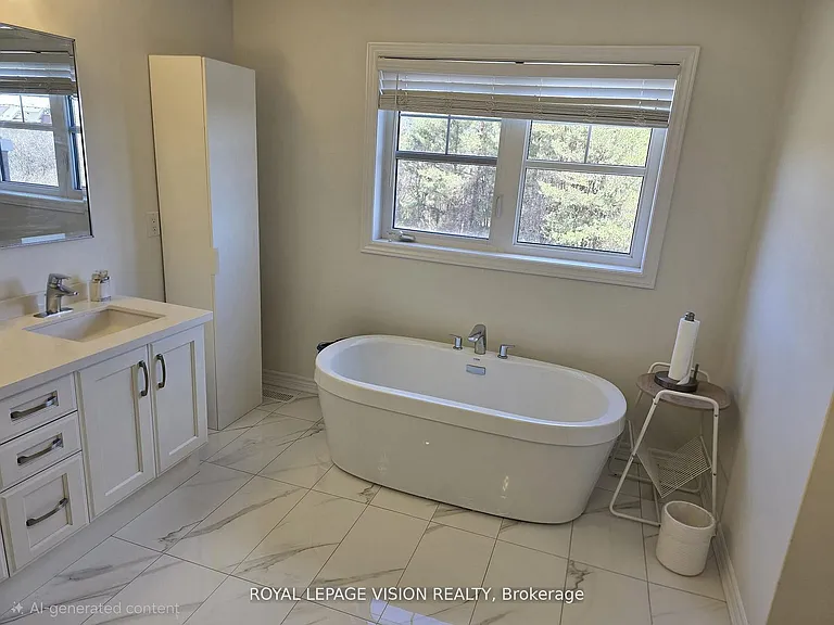 33 Bremner St — Photo 15
