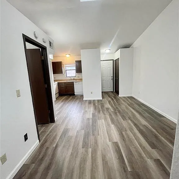 128 Ashley Dr — Photo 3