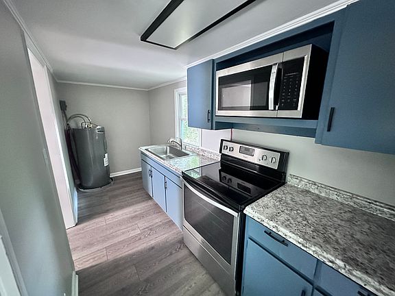 5th image of 2770 Beech Ave #2